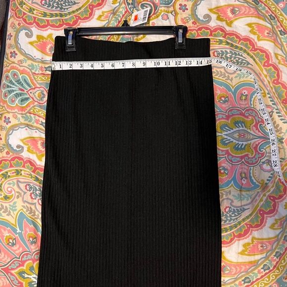 Urban Outfitters strapless sweater dress with ruffle‎ detail - size large - Picture 7 of 7